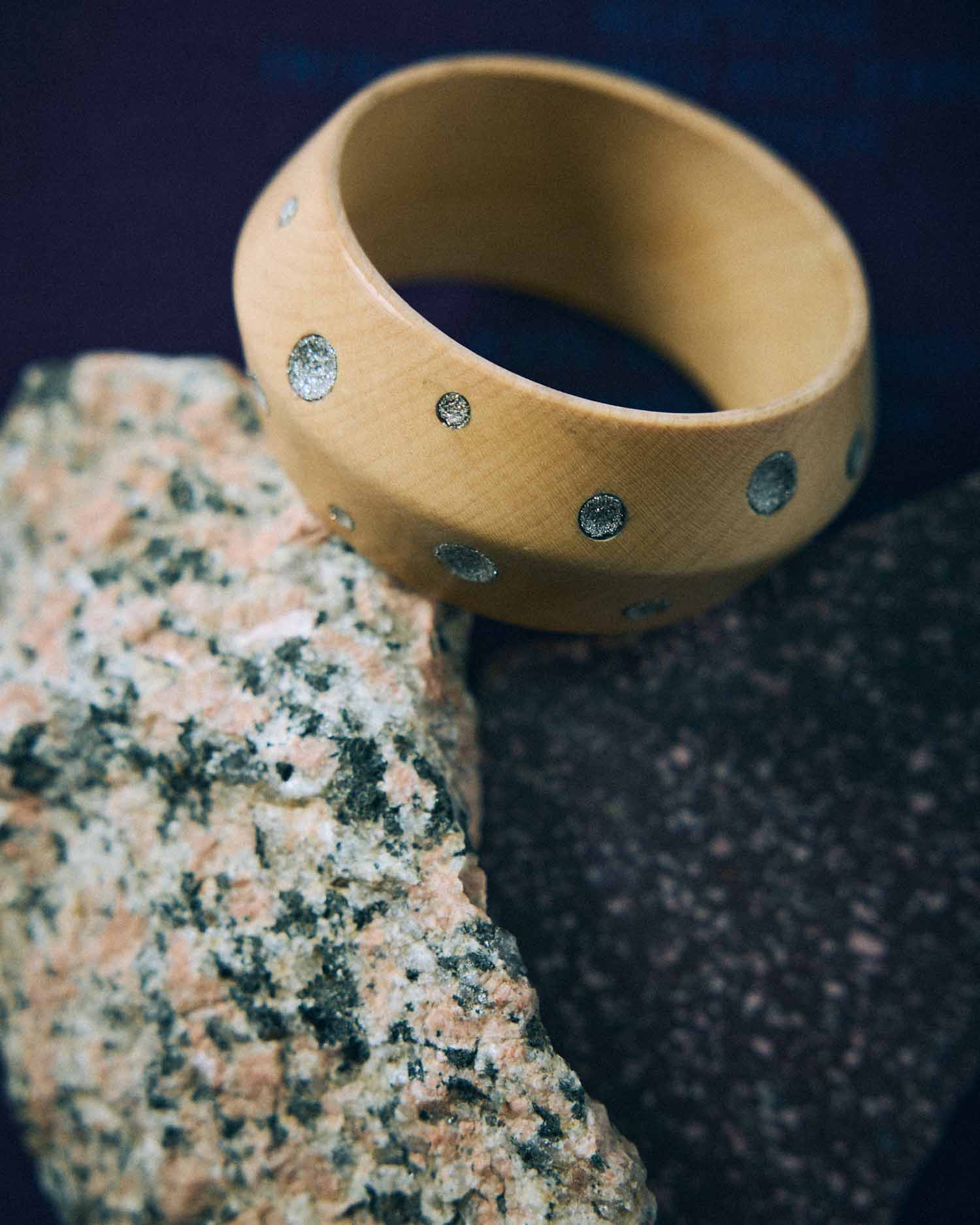 Bangle / Maple Wood / Diamond Dust