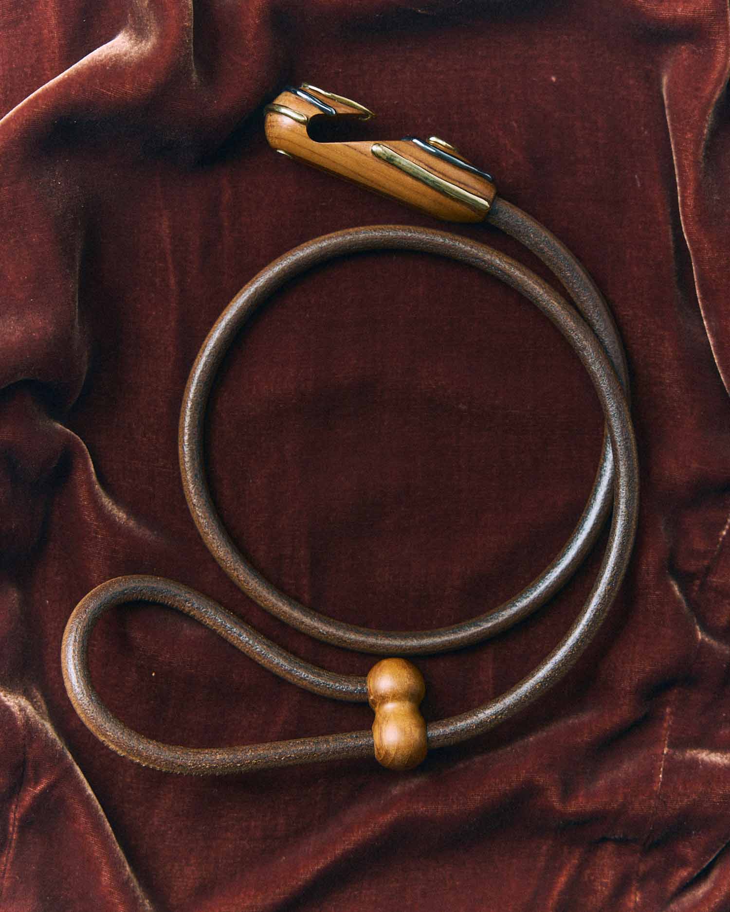 Cintura Gancio / Legno di Ciliegio / Bronzo Dorato