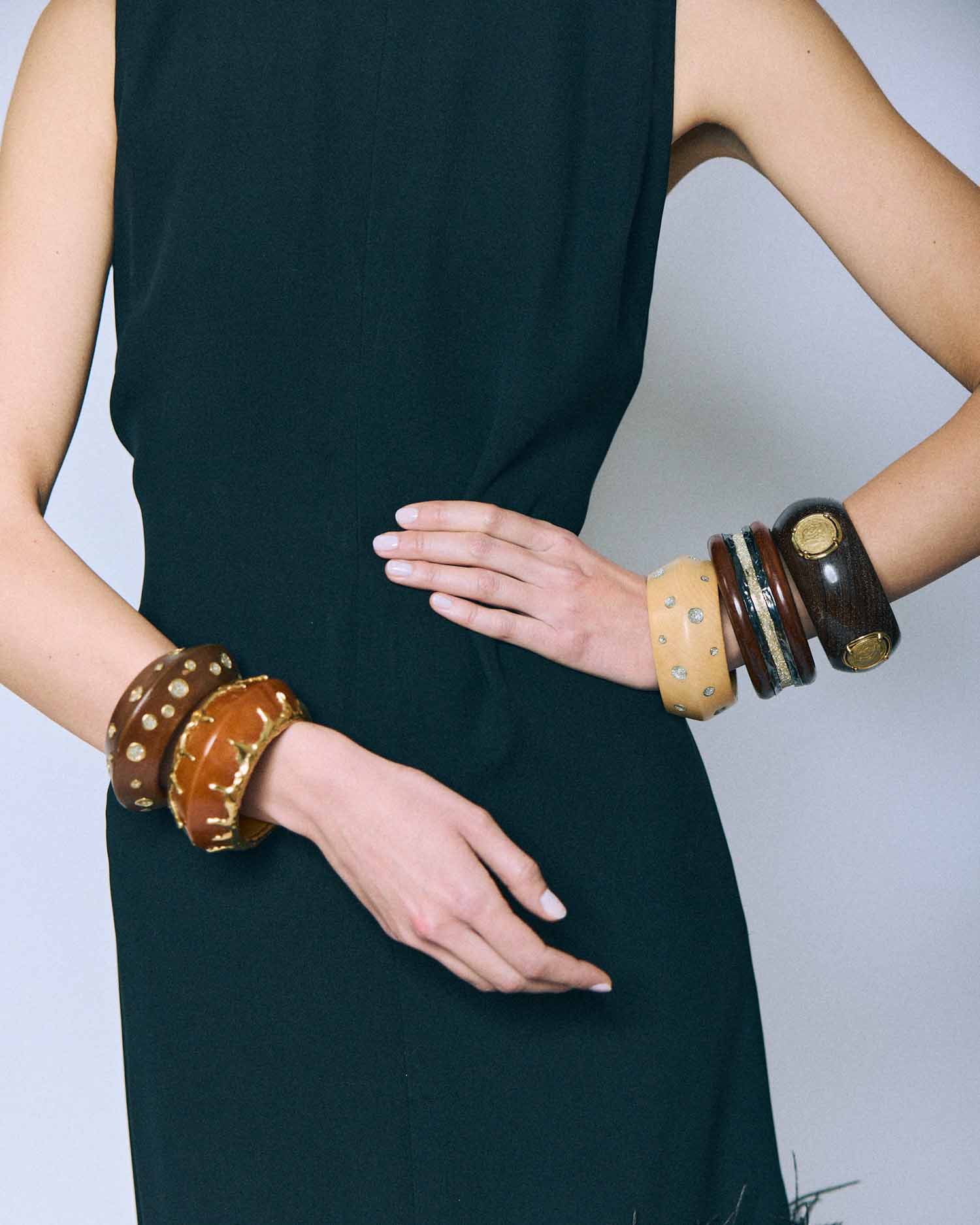 Bangle / Mahogany Wood / Diamond Dust Row