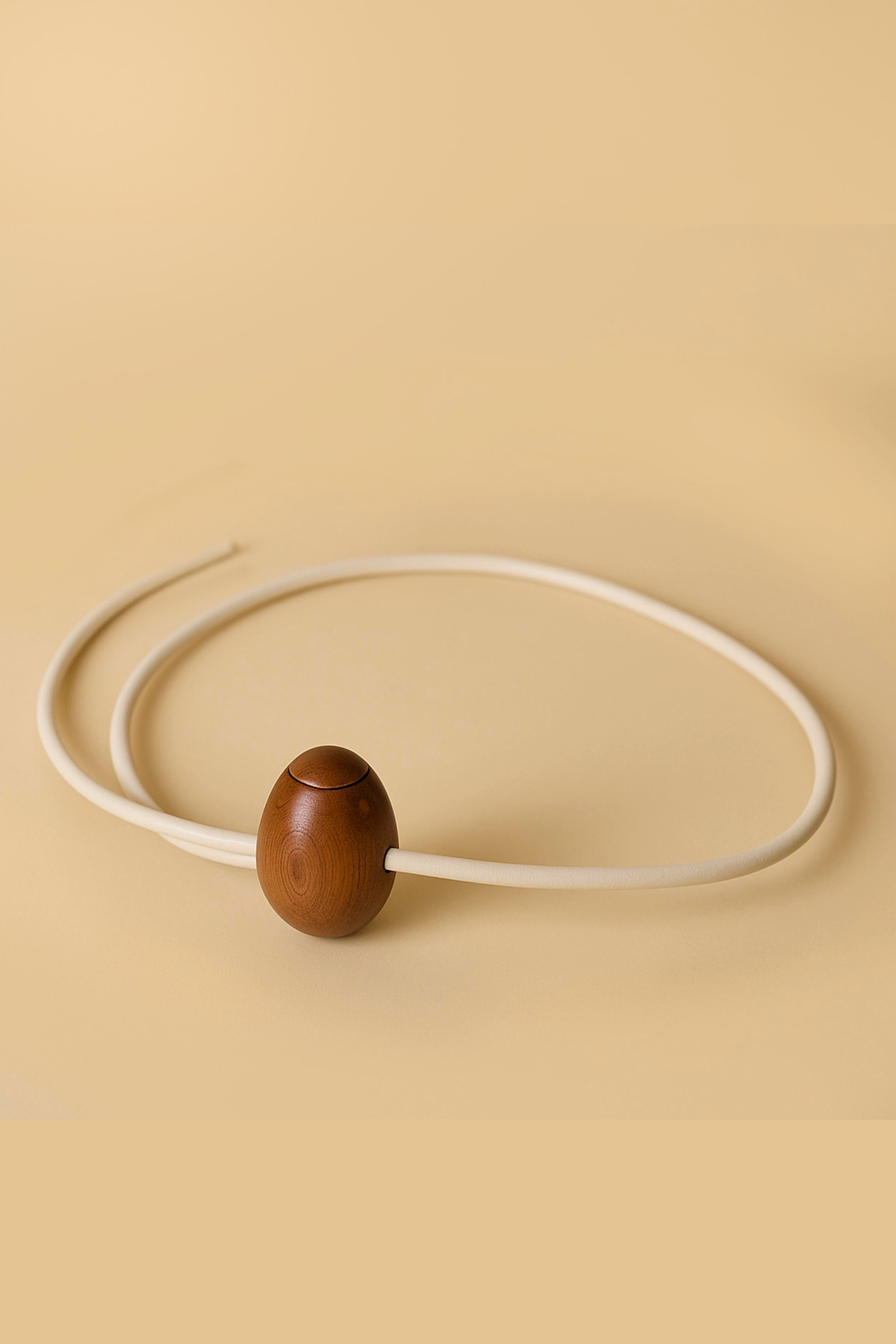 Uovo Belt / Mahogany Wood / Beige Leather