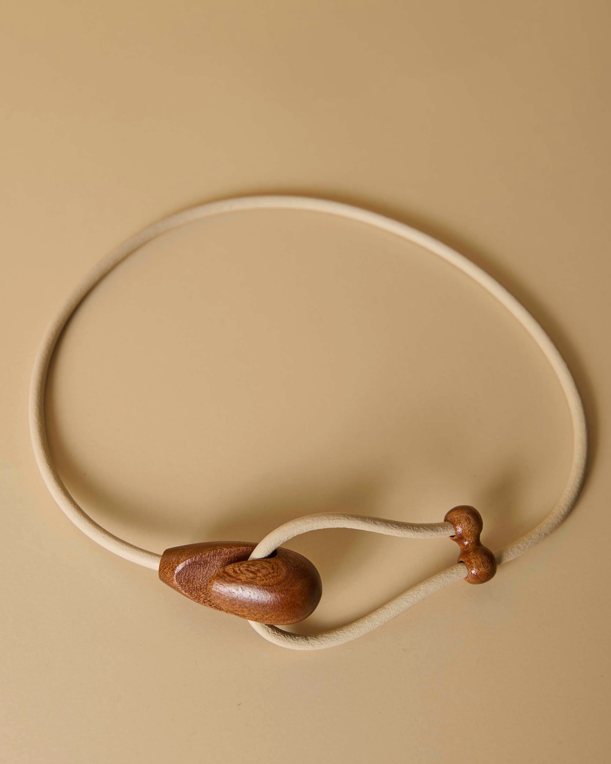 Gancio Belt / Mahogany Wood / Beige Leather