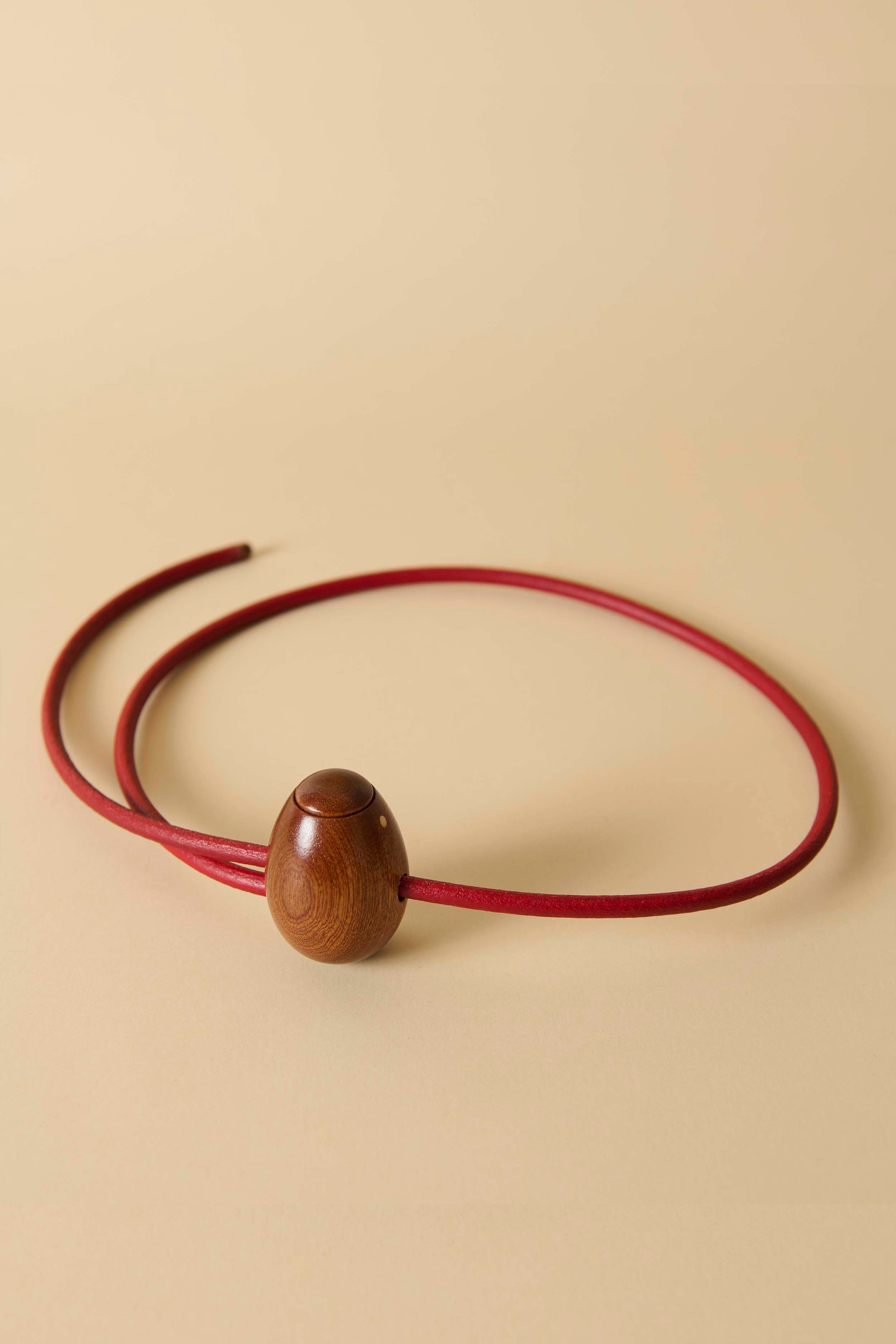 Uovo Belt / Mahogany Wood / Red Leather