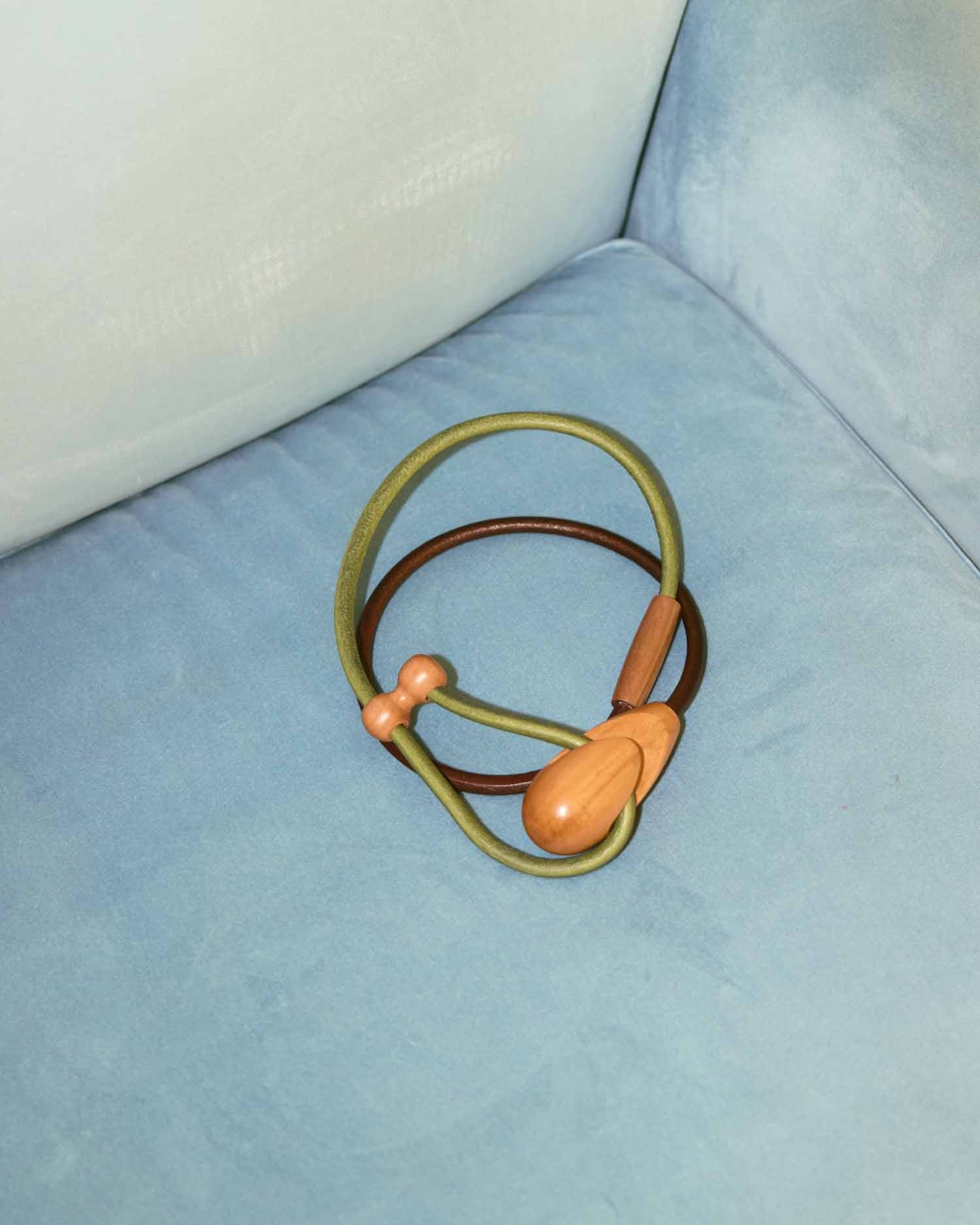 Cintura Gancio Duo / Legno di Pero / Cuoio Verde e Marrone