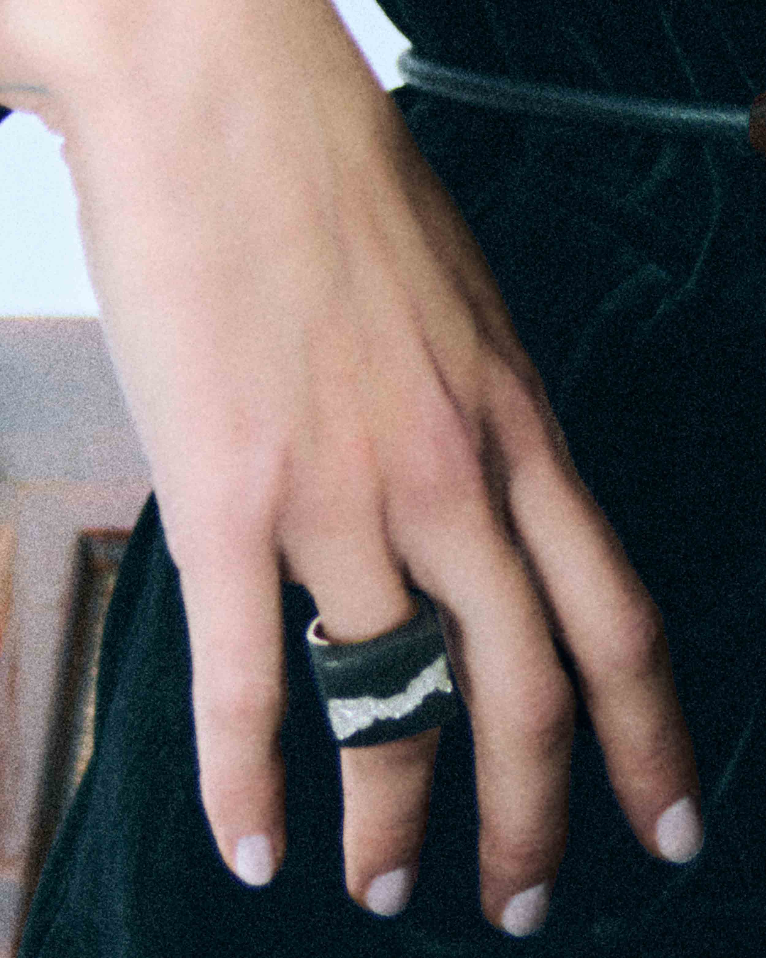 Ring / Ebony Wood / Diamond Dust