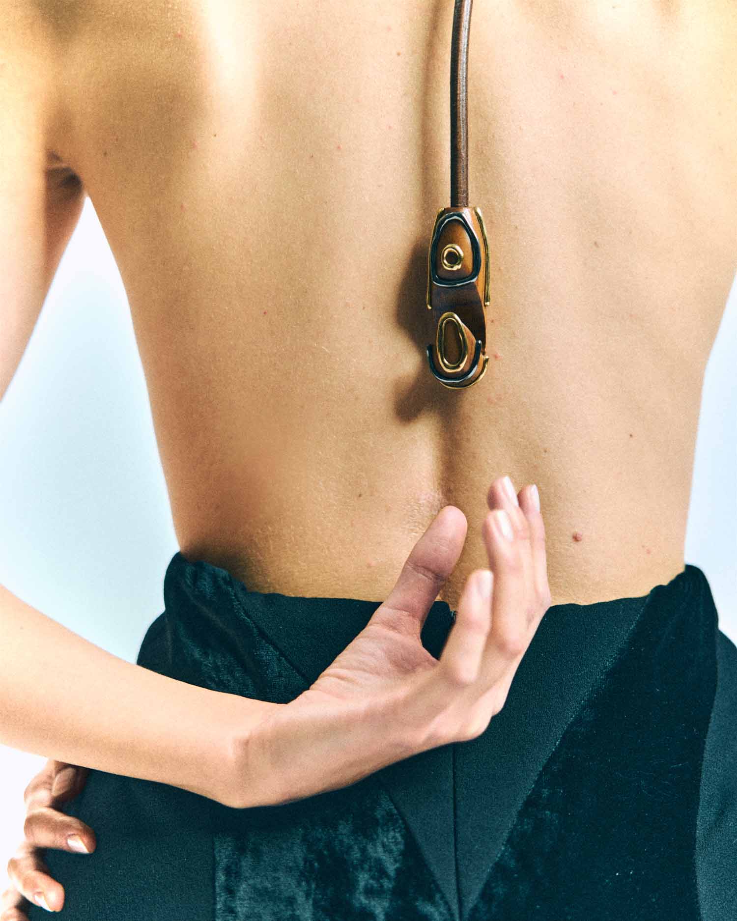 Cintura Gancio / Legno di Ciliegio / Bronzo Dorato