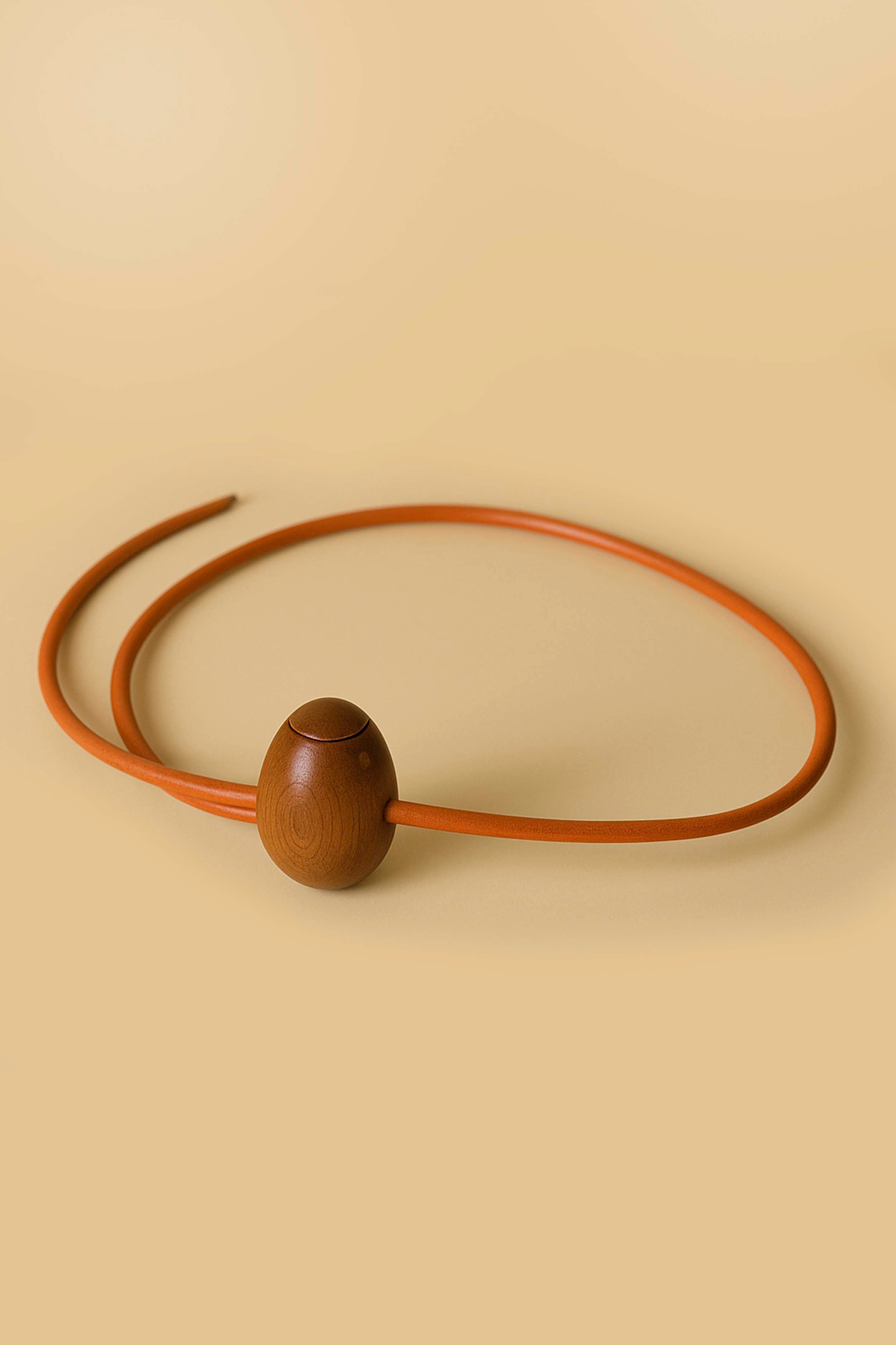 Cintura Uovo / Legno di mogano / Cuoio arancione