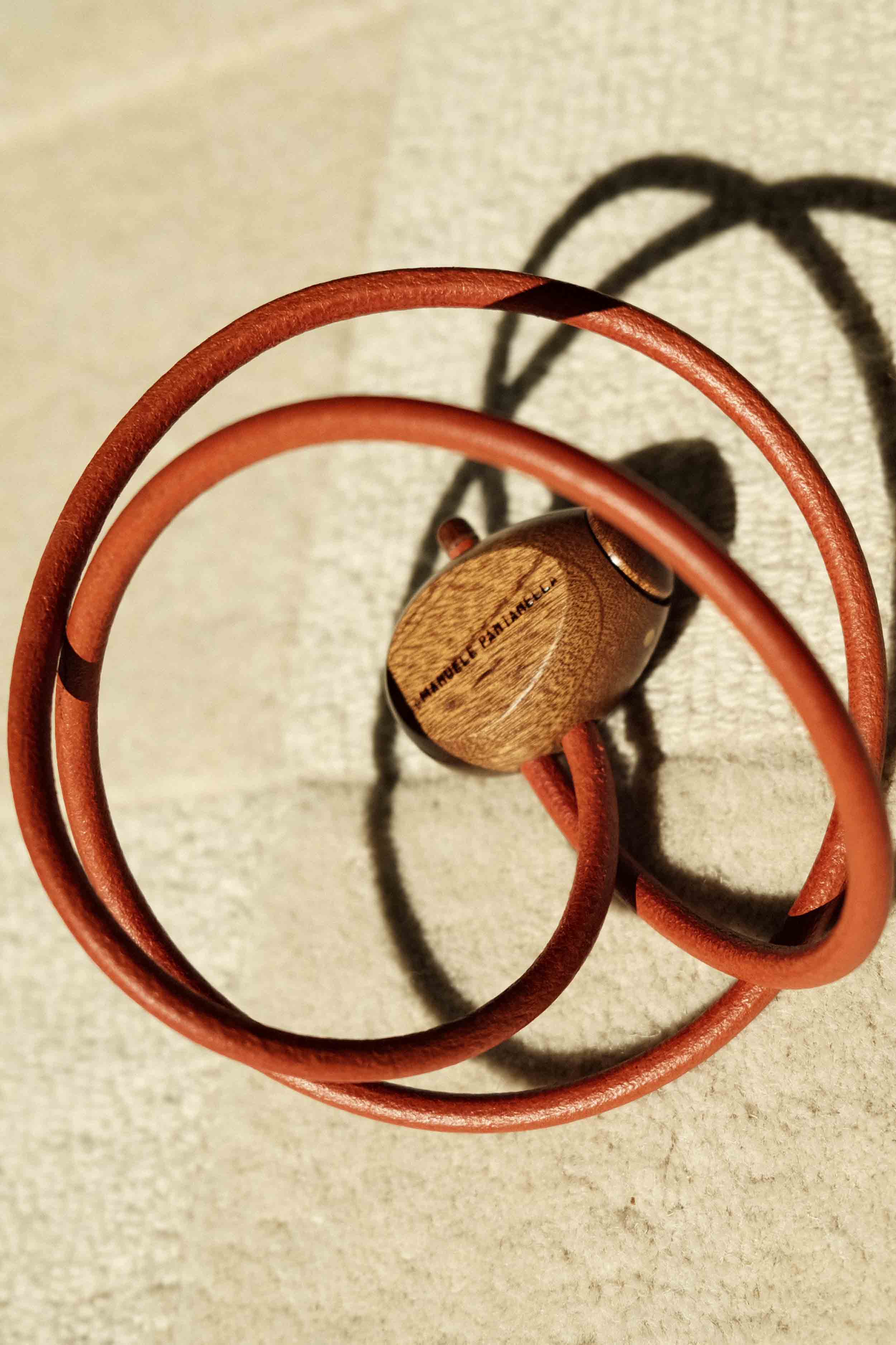 Cintura Uovo / Legno di mogano / Cuoio arancione